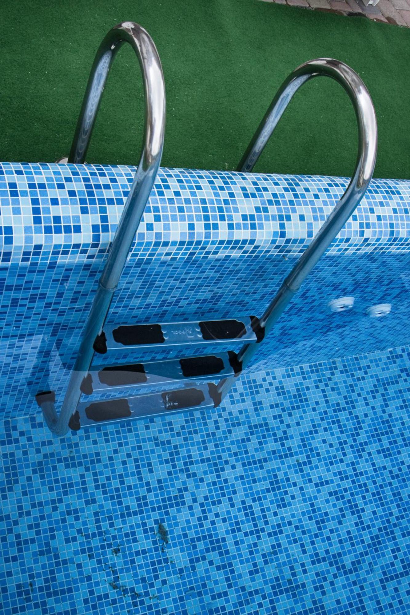צ'יסינאו Lolo Hotel מראה חיצוני תמונה